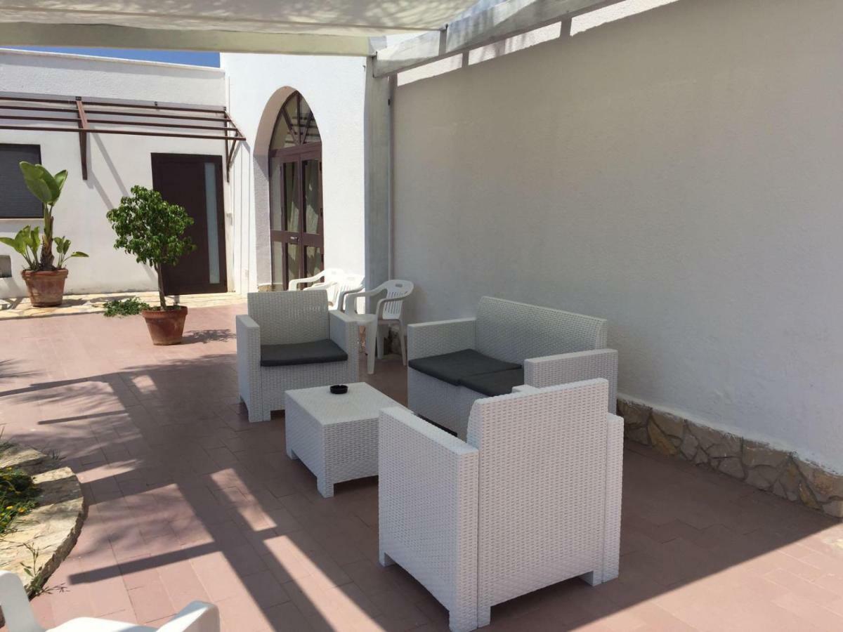 Hôtel Giardini Di Venere à Torre San Giovanni Extérieur photo